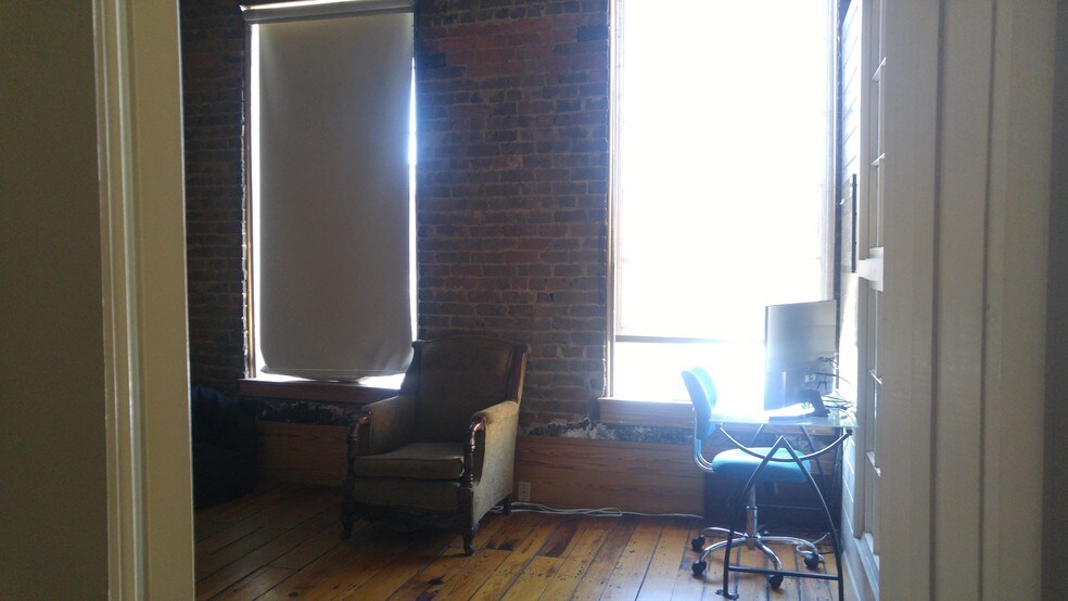 More Photos Of 714 Gay, Knoxville General Retail For Lease