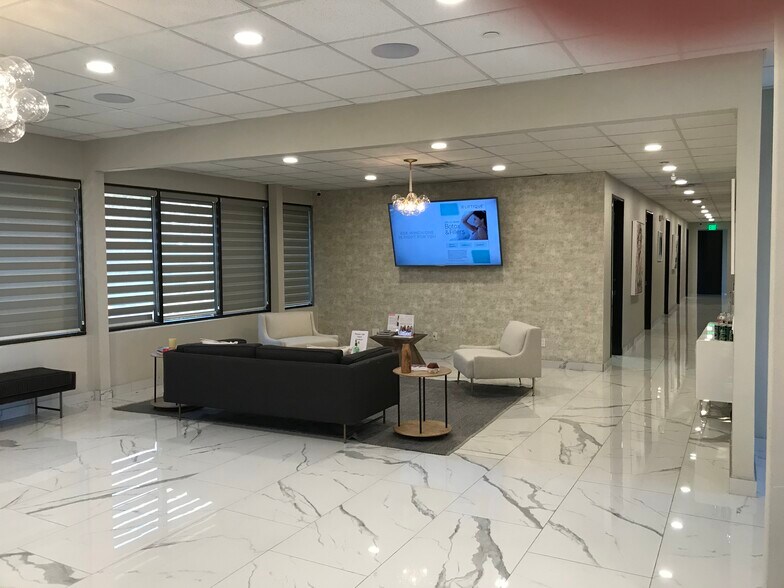 More Photos Of 3701 Birch St, Newport Beach Medical For Lease