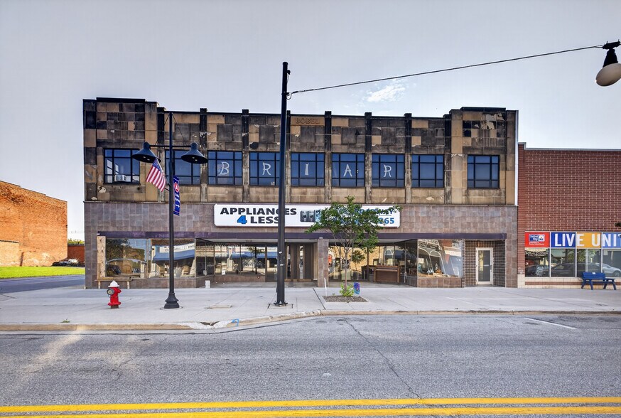More Photos Of 668 Broadway, Lorain Storefront Retail Office For Sale