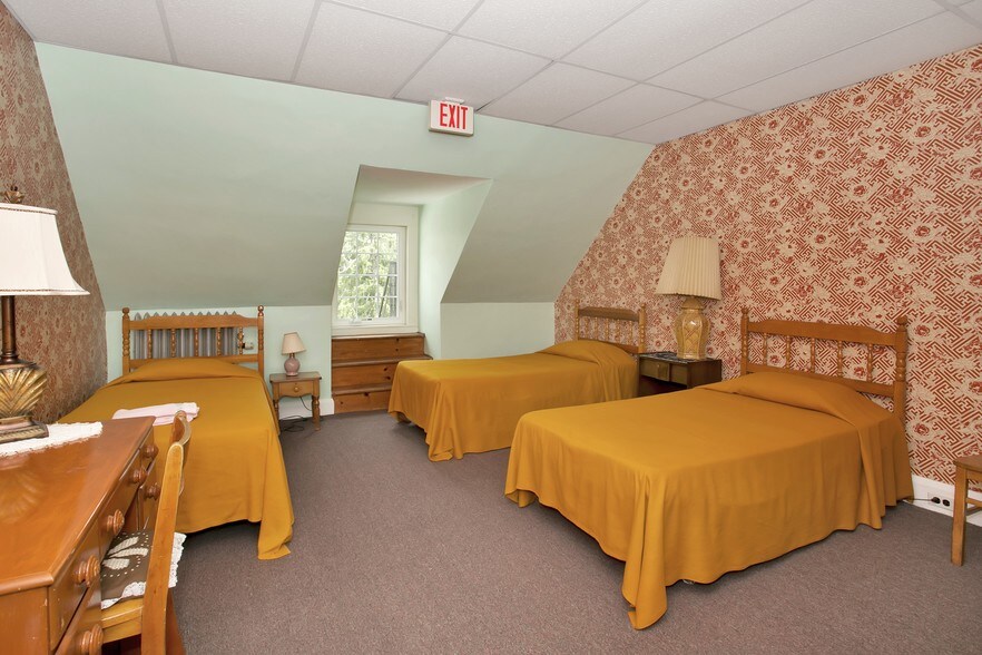 More Photos Of 150 Sister Servants Ln, Sloatsburg Lodge Meeting Hall For Sale