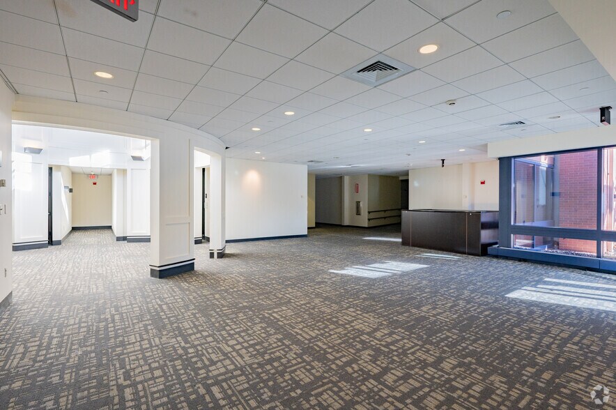 More Photos Of 71 Frankland Rd, Hopkinton Manufacturing For Lease
