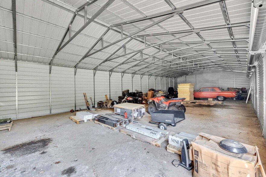 More Photos Of 217 E Aiken Rd, Eden Showroom For Lease