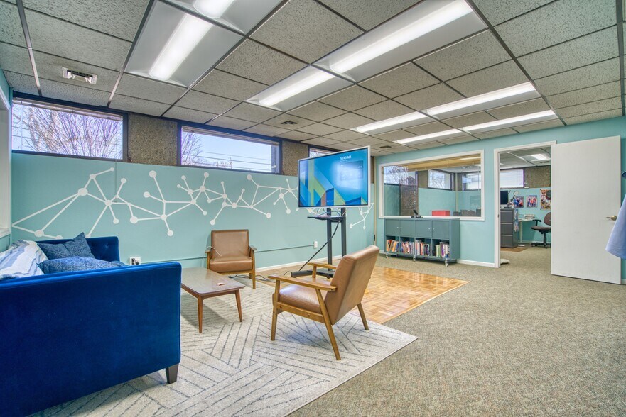 More Photos Of 750-752 17th Ave, Longmont Office For Sale
