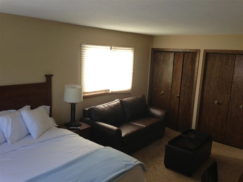 More Photos Of 2261 Highway 85, Watford City Apartments For Sale