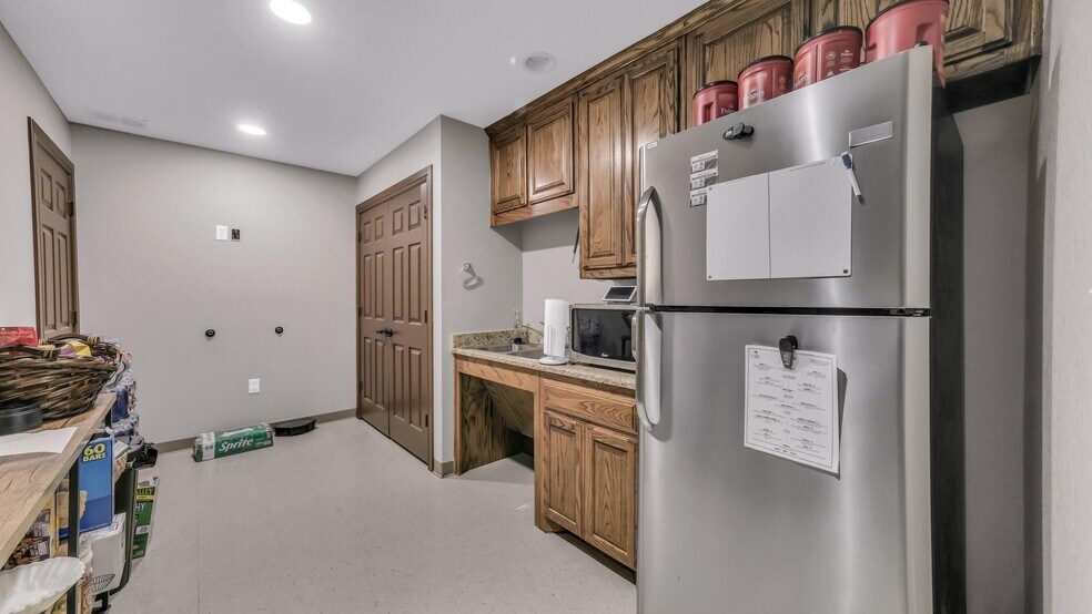 More Photos Of 126 S Ranch House Rd, Willow Park Medical For Sale