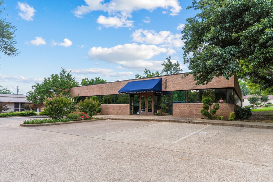 More Photos Of 915 Judson Rd, Longview Office Residential For Sale
