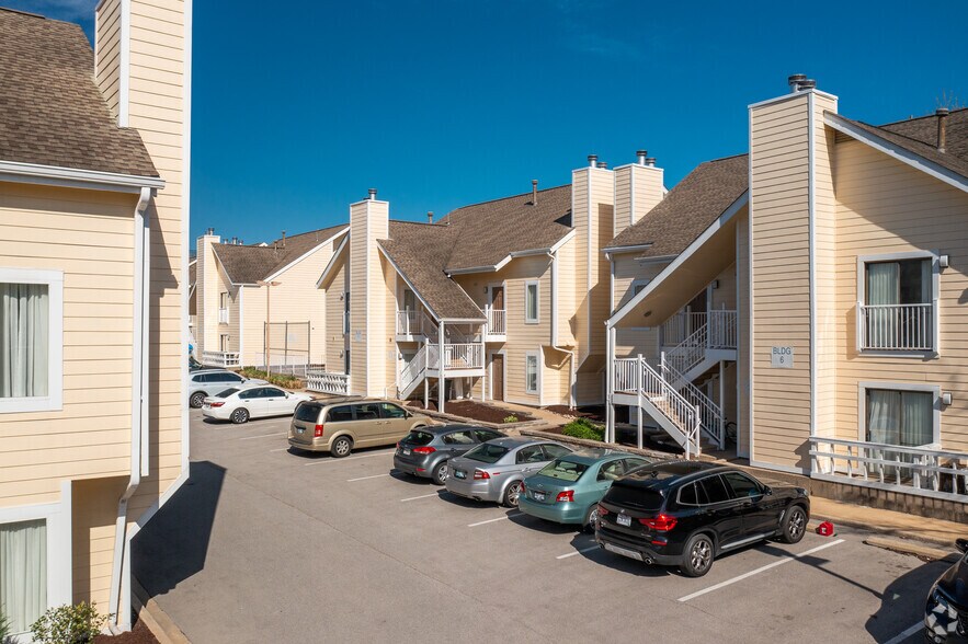 More Photos Of 15431 Conway Rd, Chesterfield Hotel For Sale