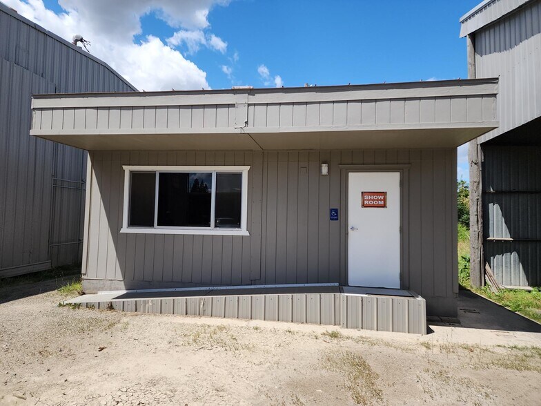 More Photos Of 1625 Tierra Buena Rd, Yuba City Manufacturing For Lease