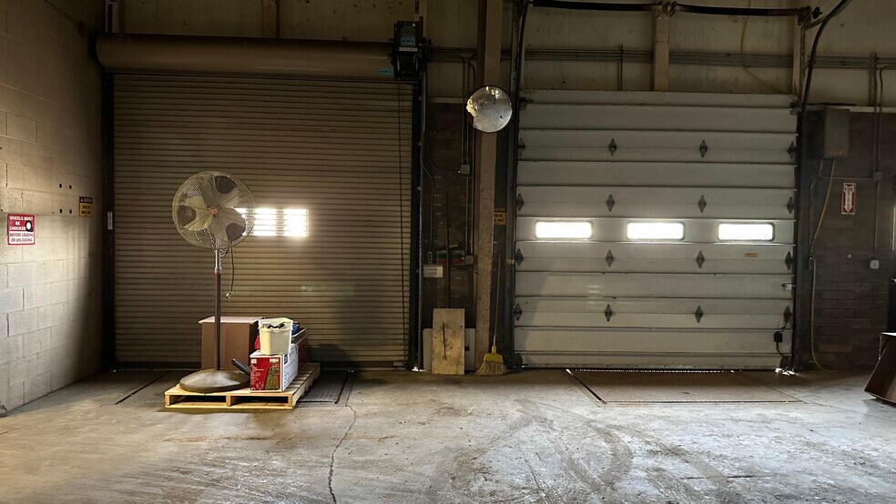 More Photos Of 7955 Euclid Chardon Rd, Kirtland Manufacturing For Sale