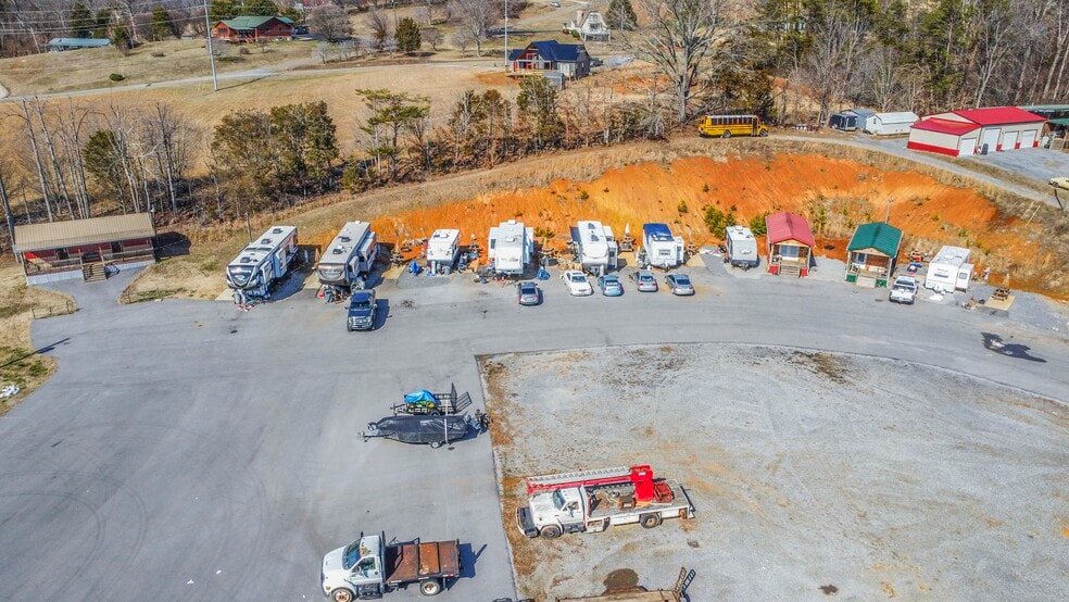 More Photos Of 104 Circle Rd, Newport Manufactured Housing Mobile Home Park For Sale