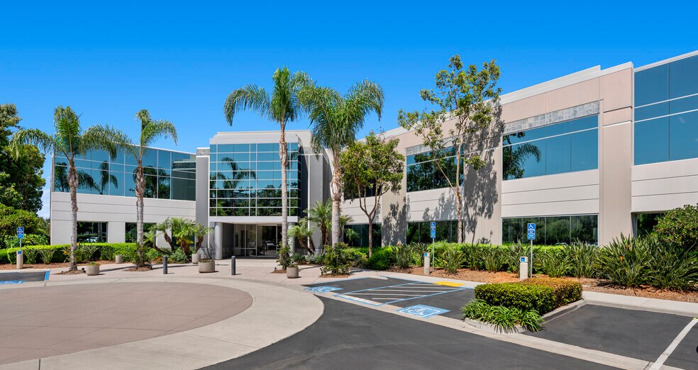 More Photos Of 6005 Hidden Valley Rd, Carlsbad Office For Lease