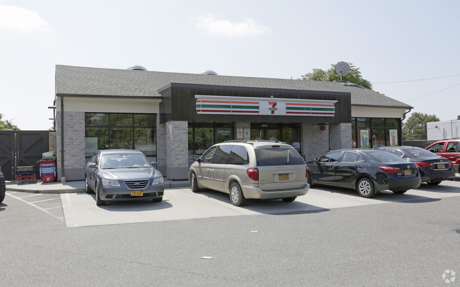 Primary Photo Of 1255 Melville Rd, Farmingdale Convenience Store For Sale