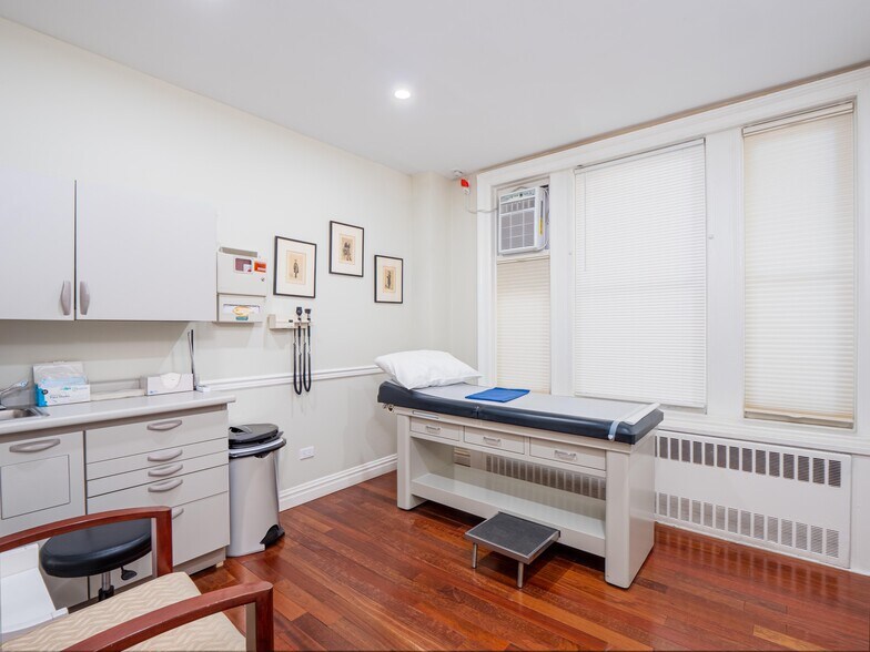 More Photos Of 1111 Park Ave, New York Apartments For Sale