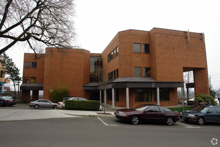 More Photos Of 155 B Ave, Lake Oswego Office For Lease