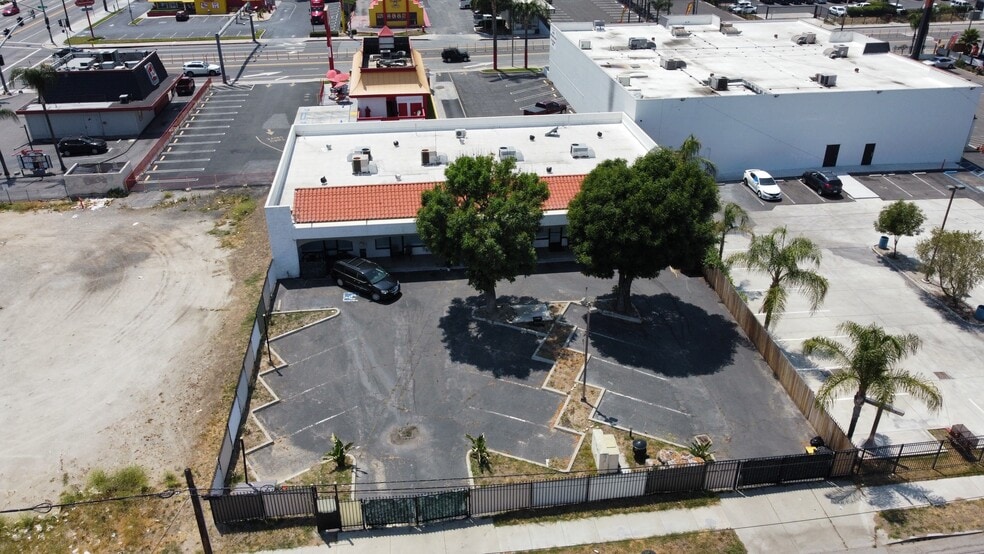 More Photos Of 460 S Stoddard Ave, San Bernardino Office For Sale