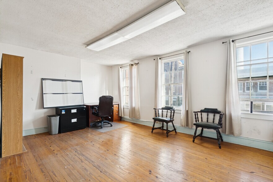 More Photos Of 201-203 E Broadway, Salem Office For Sale