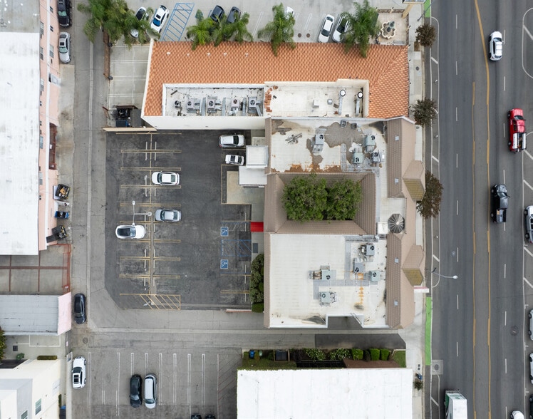 More Photos Of 9324 Reseda Blvd, Northridge Office For Lease