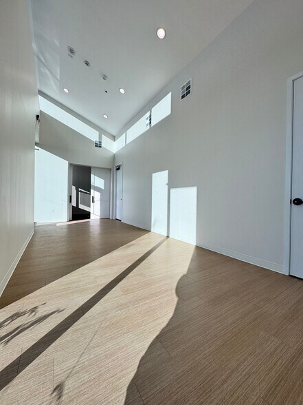 More Photos Of 1400 N Coit Rd, McKinney Unknown For Lease