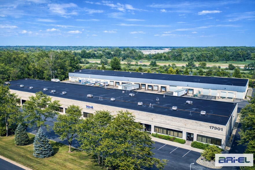 Primary Photo Of 17901 Woodland Dr, New Boston Unknown For Lease