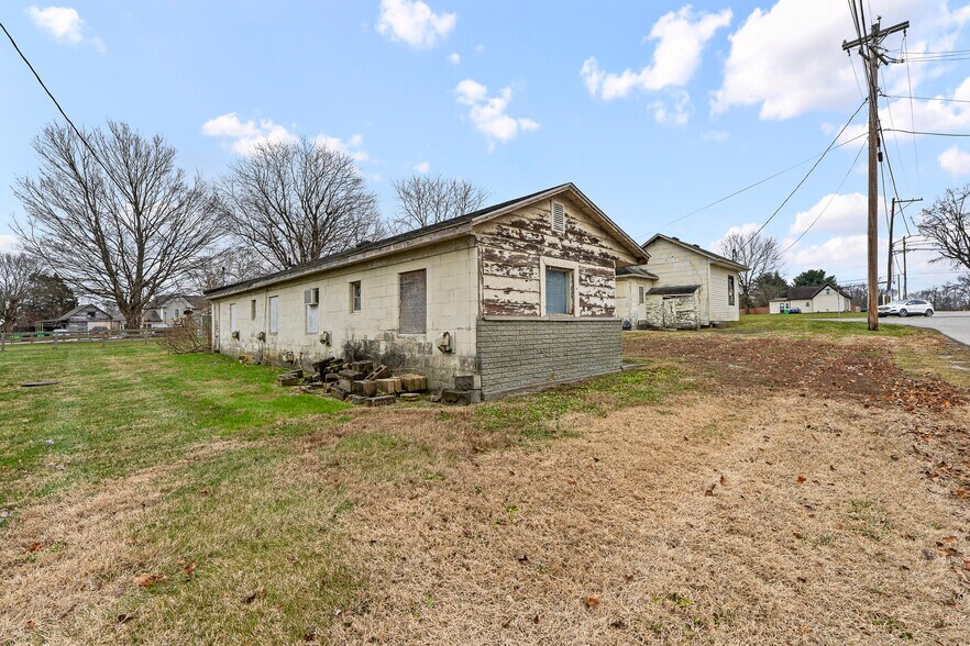 More Photos Of 7200 Highway 150, Greenville Office For Sale