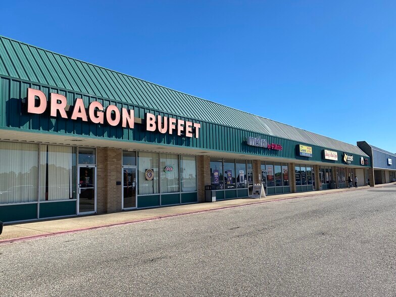 More Photos Of 6713, 6715, 672 Pines Rd. Rd, Shreveport General Retail For Sale