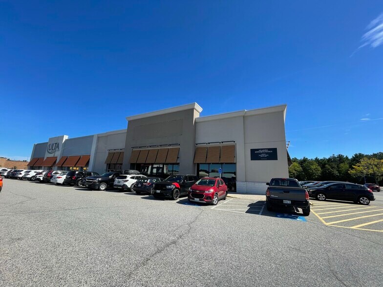More Photos Of 364 Maine Mall Rd, South Portland Unknown For Lease