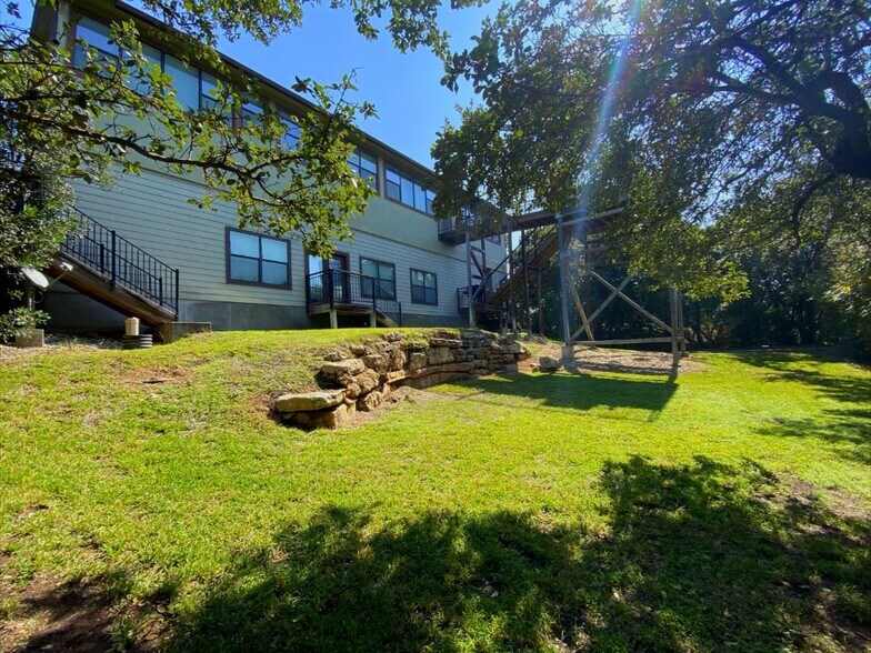 More Photos Of 16201 Dodd St, Volente Coworking Space