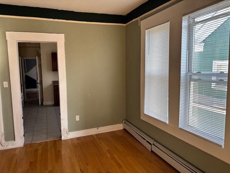 More Photos Of 373 Blatchley Ave, New Haven Apartments For Sale