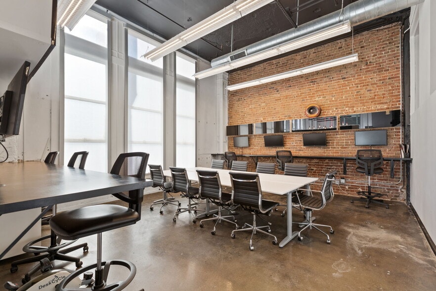 More Photos Of 1501 Locust St, Saint Louis Apartments For Sale