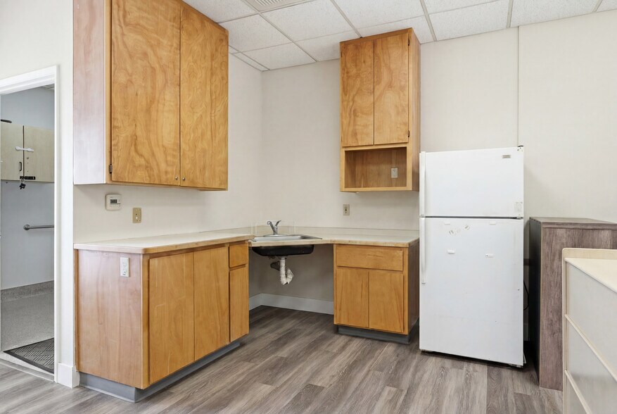 More Photos Of 2801 Godman Ave, Chico Office For Sale