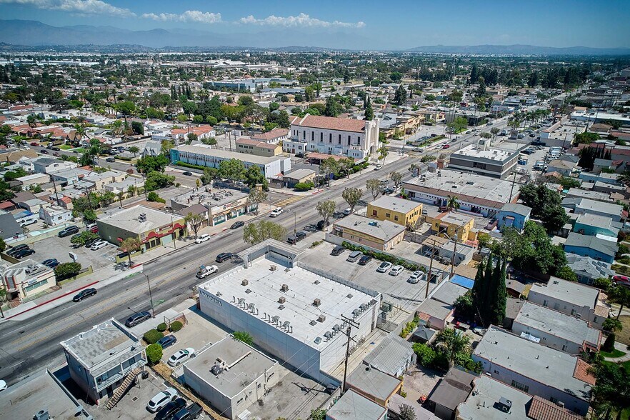 More Photos Of 3046 E Florence Ave, Huntington Park Freestanding For Sale