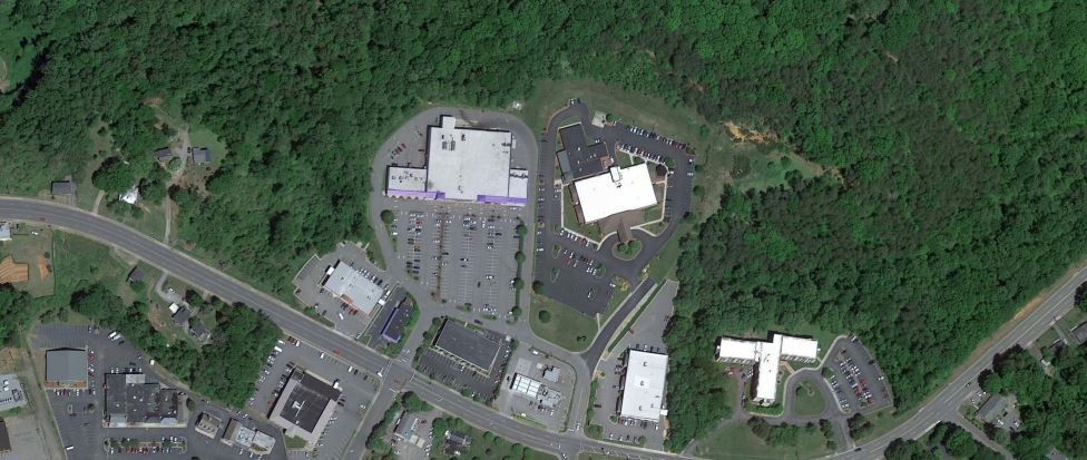 More Photos Of 1101 Brookdale St, Martinsville Supermarket For Lease