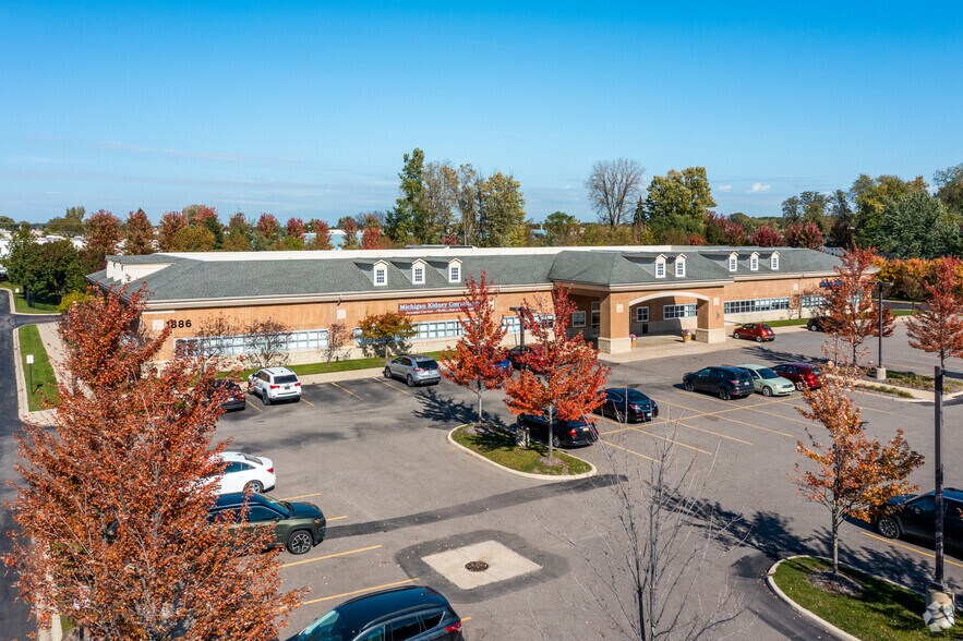 More Photos Of 1886 W Auburn Rd, Rochester Hills Unknown For Lease