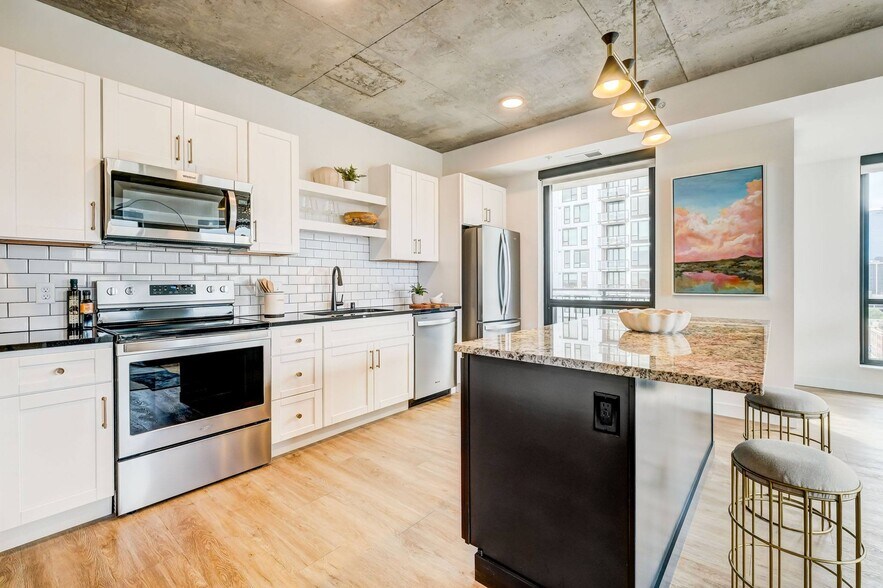 More Photos Of 615 S 8th St, Minneapolis Apartments For Lease