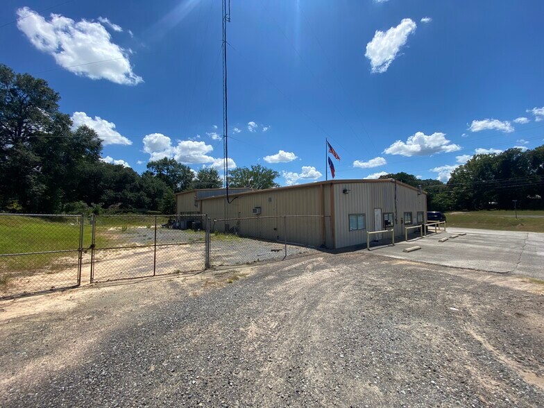 More Photos Of 2300 TX-322, Henderson Warehouse For Sale