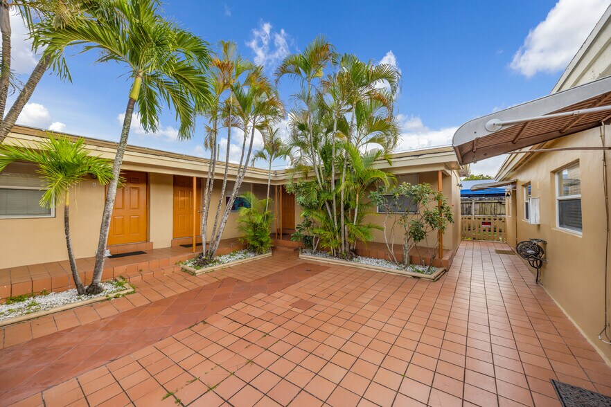 More Photos Of 6124 Pembroke Rd, Miramar Apartments For Sale