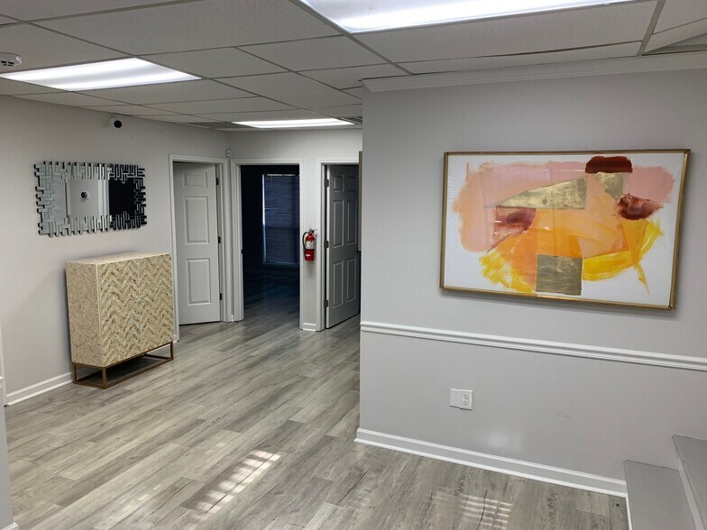 More Photos Of 875 Old Roswell Rd, Suite C-200, Roswell Office For Lease