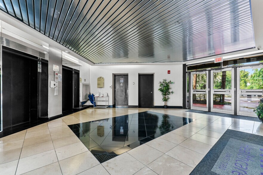 More Photos Of 2201 Lucien Way, Maitland Office For Lease