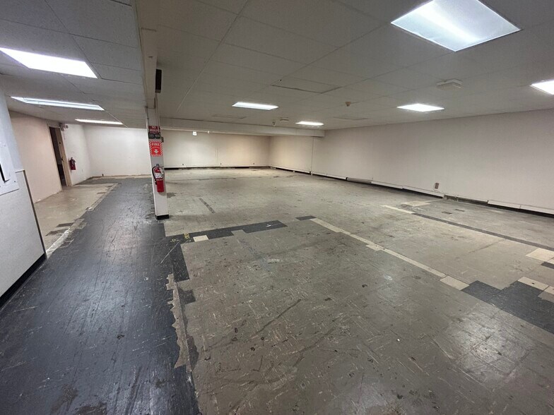 More Photos Of 2800 Gilbert Ave, Cincinnati Office For Sale