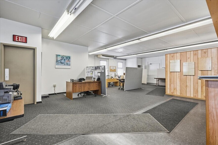 More Photos Of 105 W Catherine St, Milford Office For Sale