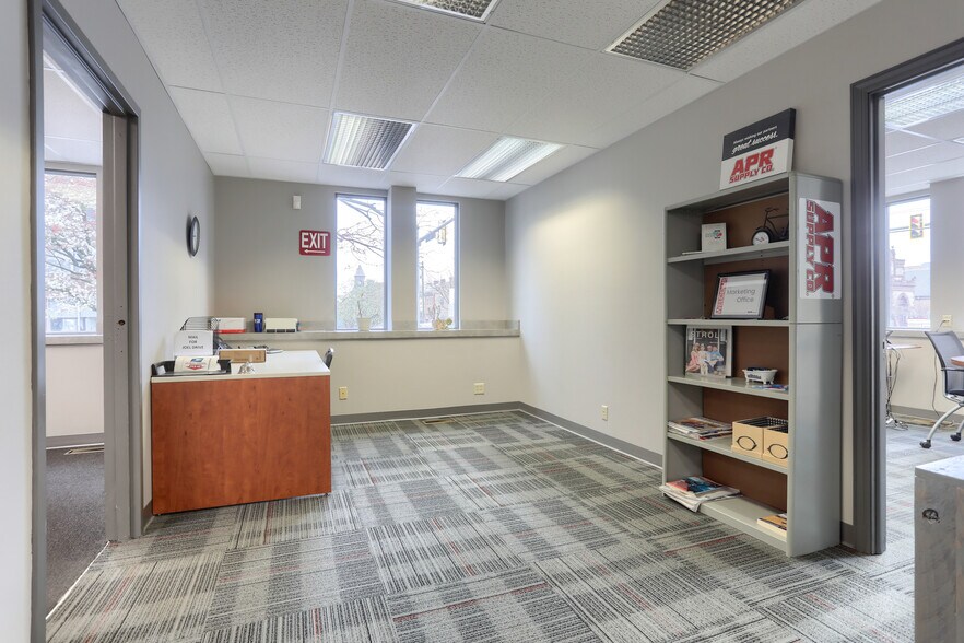 More Photos Of 44 N 8th St, Lebanon Office For Sale
