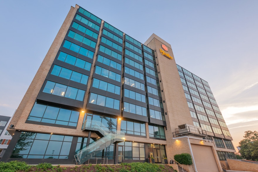 More Photos Of 1515 Mockingbird Ln, Charlotte Office For Lease