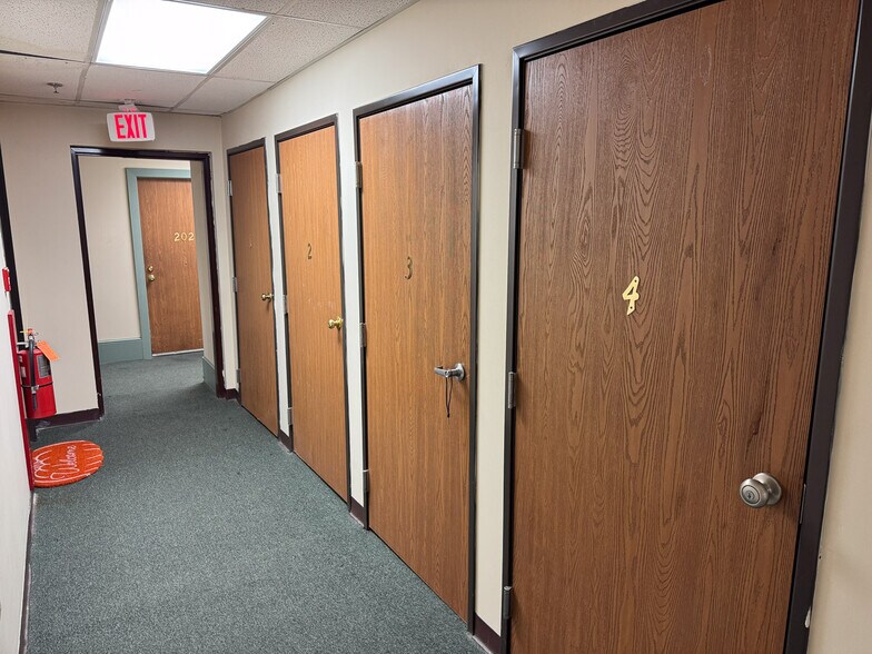 More Photos Of 243 E Main St, Alliance Apartments For Sale