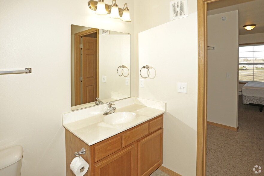 More Photos Of 501 12th Ave SE, Stanley Apartments For Lease