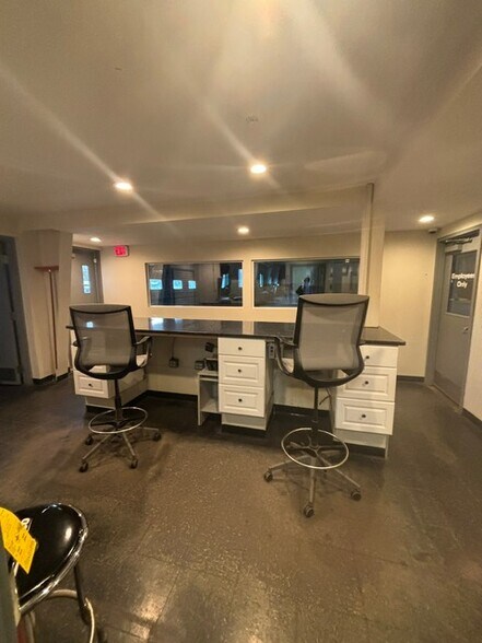 More Photos Of 3861-3870 West Rd, Cortland Auto Dealership For Sale