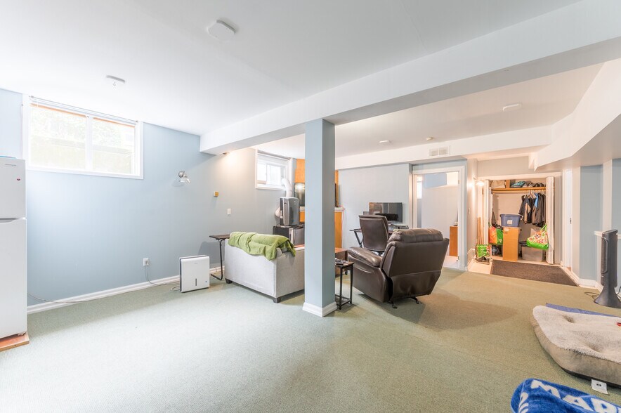 More Photos Of 131 King St E, Cobourg Multifamily For Sale