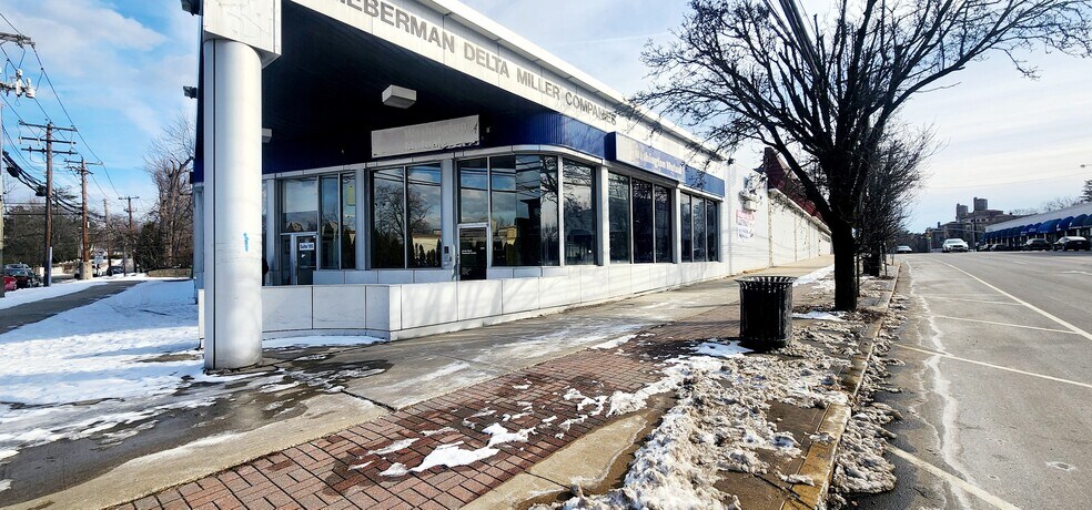 More Photos Of 193-199 Middle Neck Rd, Great Neck Medical For Sale