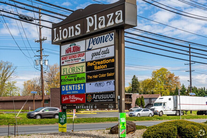 More Photos Of 1626 US Highway 130, North Brunswick Fast Food For Lease