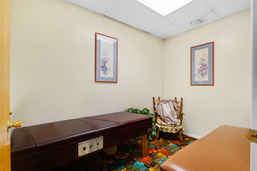 More Photos Of 3480 Live Oak St, Huntington Park Medical For Sale