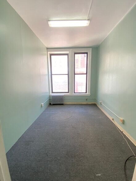 More Photos Of 370 E 149th St, Bronx Office For Lease